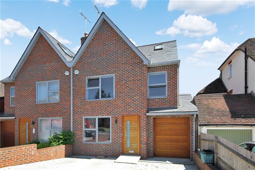 Hillside Road, Harpenden, AL5 4BT